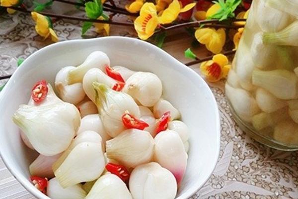 Hành muối giúp tiêu hoá tốt nhưng lại đại kỵ với 6 nhóm người này-2