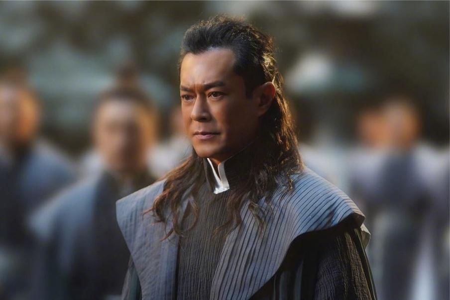 Từ Cẩm Giang kiệt sức khi đóng Ỷ Thiên Đồ Long Ký 2022-3