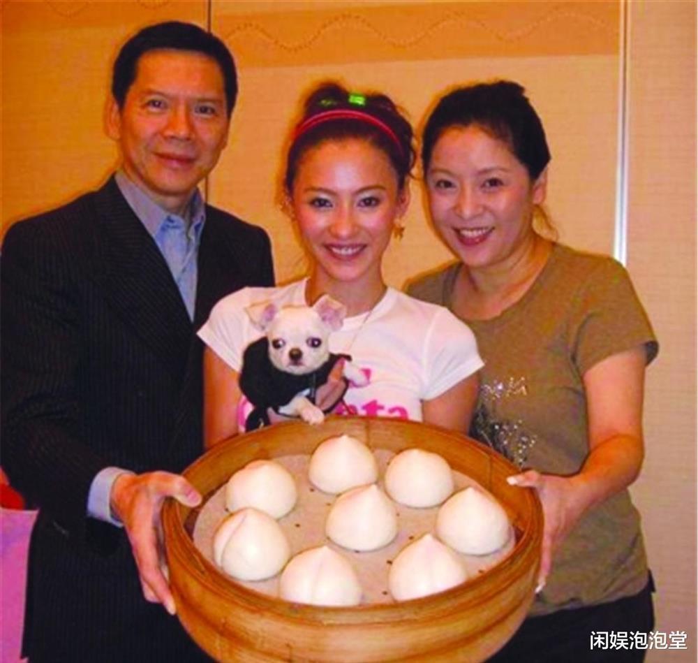 Người đàn bà quyền lực khiến cả showbiz Hong Kong náo loạn-4