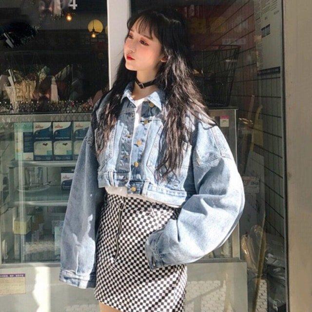 Mix đồ với áo khoác jean lửng cho nàng cá tính-5