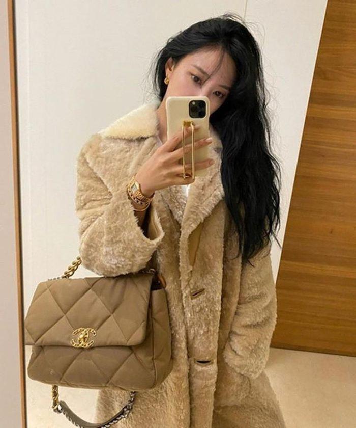 Sai lầm khi đeo túi xách dễ chặt đôi chiều cao chị em-5