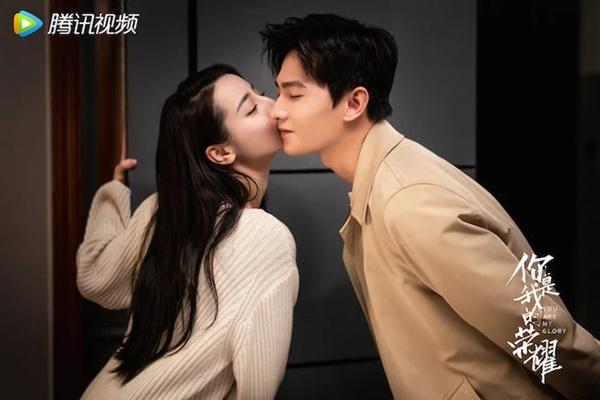 Địch Lệ Nhiệt Ba, Dương Tử dành cả thanh xuân để theo đuổi crush-3