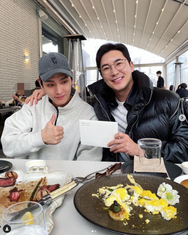 Đám cưới Park Shin Hye hé lộ những khách mời đầu tiên-1