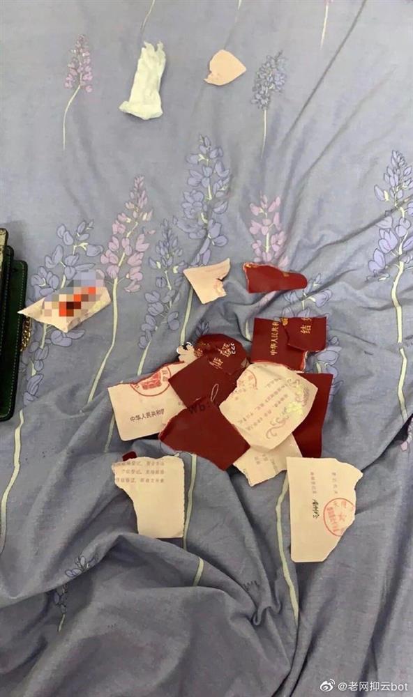 Vợ xé đăng ký kết hôn chỉ sau 1 ngày vì hành động mờ ám của chồng!-3