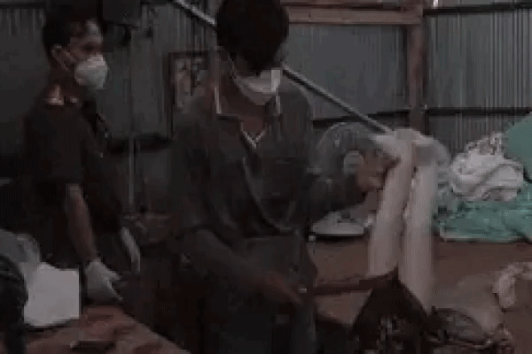 Thanh niên ở Bình Dương hiếp dâm con riêng 10 tuổi của vợ hờ-2