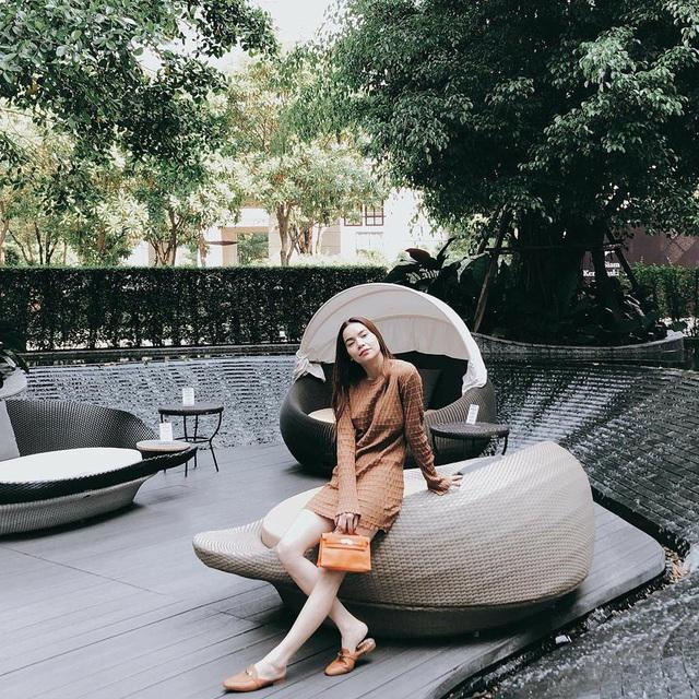 Hà Hồ lại bất cẩn lộ hàng vì dáng ngồi chiếu tướng-10