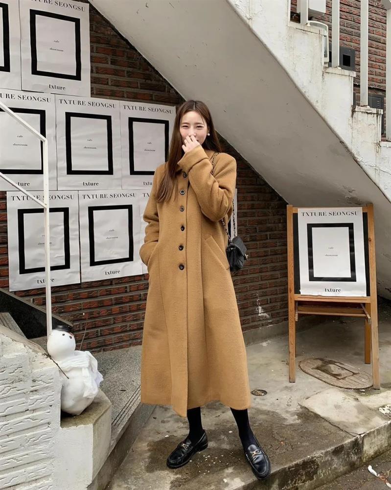 4 kiểu giày đáng sắm giúp nâng tầm phong cách ngày Tết-2