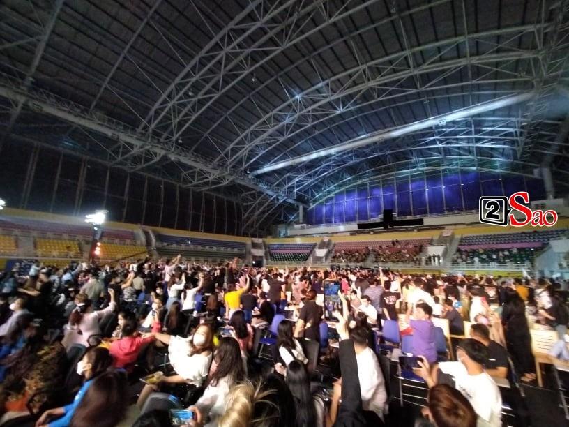 NÓNG: Kẻ trộm làm náo loạn lễ chào mừng Thùy Tiên-7