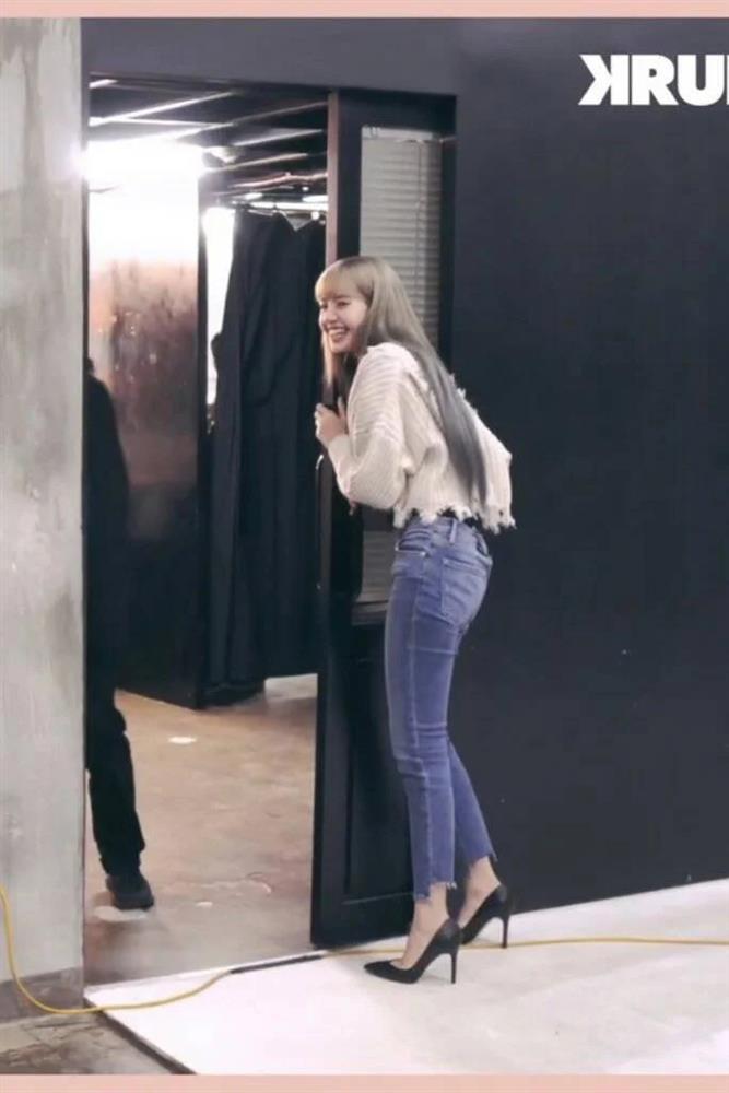 Lisa BLACKPINK cao chuẩn mẫu mà vẫn mê đắm đồ hack dáng-3