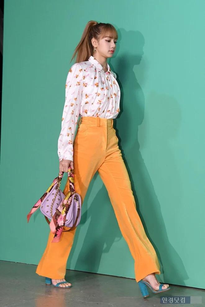 Lisa BLACKPINK cao chuẩn mẫu mà vẫn mê đắm đồ hack dáng-4