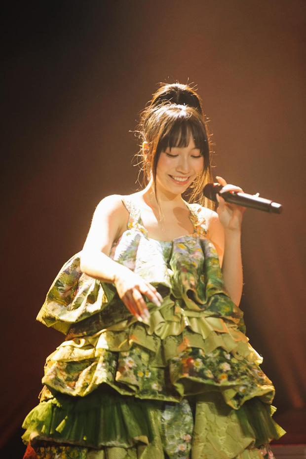 Mỹ Anh trên đài KBS trông giống Lynk Lee đến lạ-5