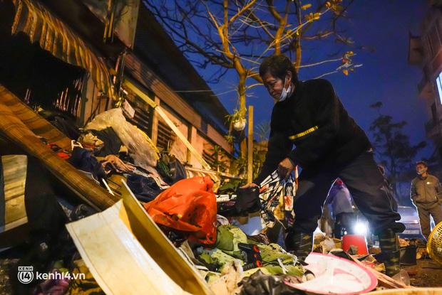 Hoàn cảnh thương tâm của bé gái được cứu trong vụ cháy ở Hà Nội-4