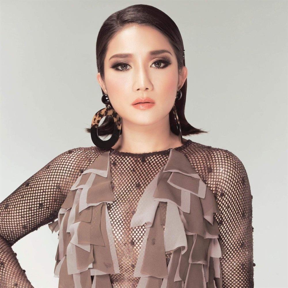 Cát Tường ngơ ngác khi bị chất vấn thầy ông nội-1