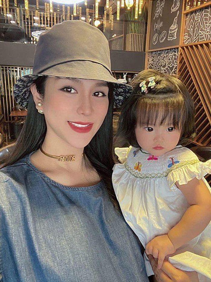 Con gái Diệp Lâm Anh diện mạo giống ba, style giống mẹ-5