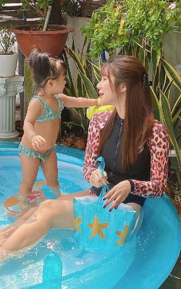 Con gái Diệp Lâm Anh diện mạo giống ba, style giống mẹ-6