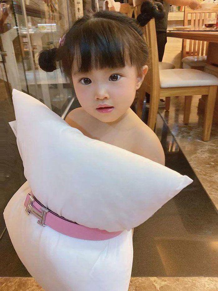 Con gái Diệp Lâm Anh diện mạo giống ba, style giống mẹ-8