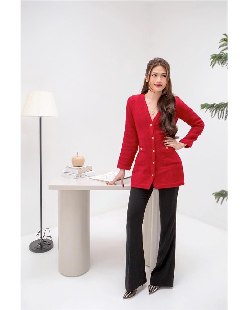 Đào Bá Lộc giờ diện đầm ngắn cũn còn đi giày cà kheo cao 20cm-4