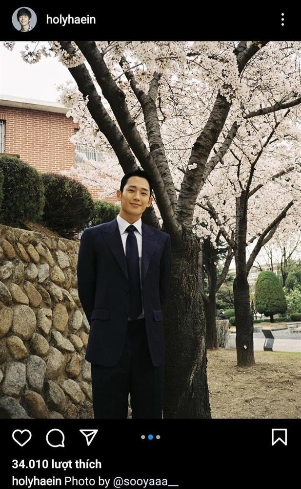 Jung Hae In và Jisoo diễn hăng đến mức suýt hỏng cả đạo cụ-11