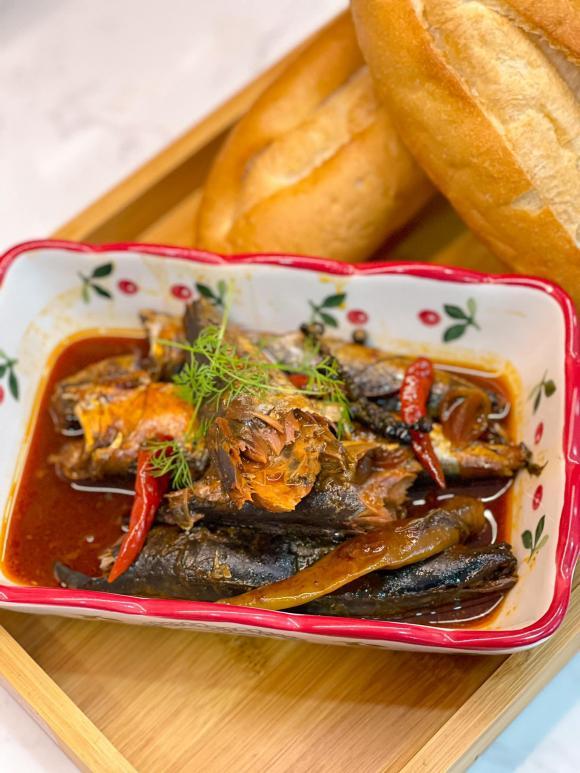 Mẹo làm món cá nục kho với cà chua không bị tanh-6