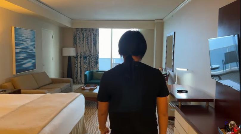 Khoa Pug review nơi ở, món ăn đắt tiền nhà hàng Cựu Tổng thống Mỹ-2