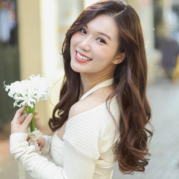 Nữ y tá Ngọc Phố Trong Làng lên tiếng khi bị đánh giá ăn mặc hớ hênh-4