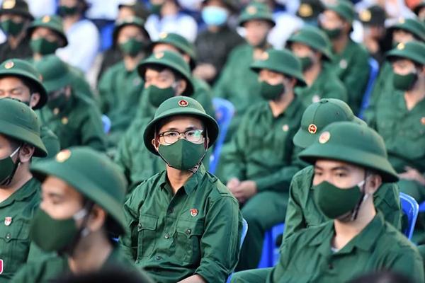 Đề xuất TP.HCM hỗ trợ phẫu thuật mắt cho công dân đi nghĩa vụ-1