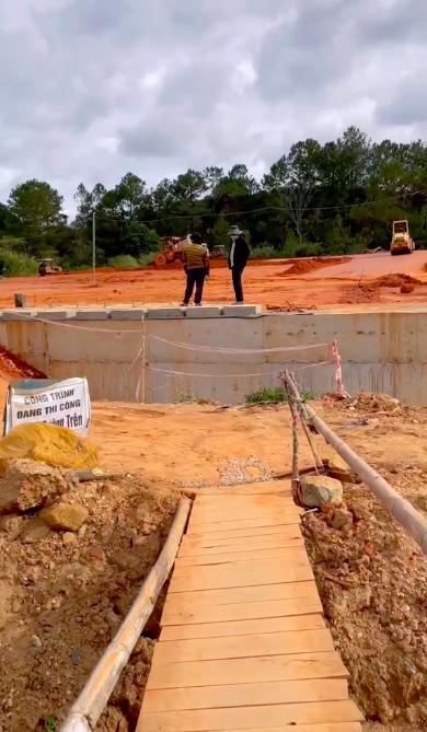 TikToker bóc phốt cà phê Đà Lạt, dân mạng phán: Ở nhà giùm đi!-2