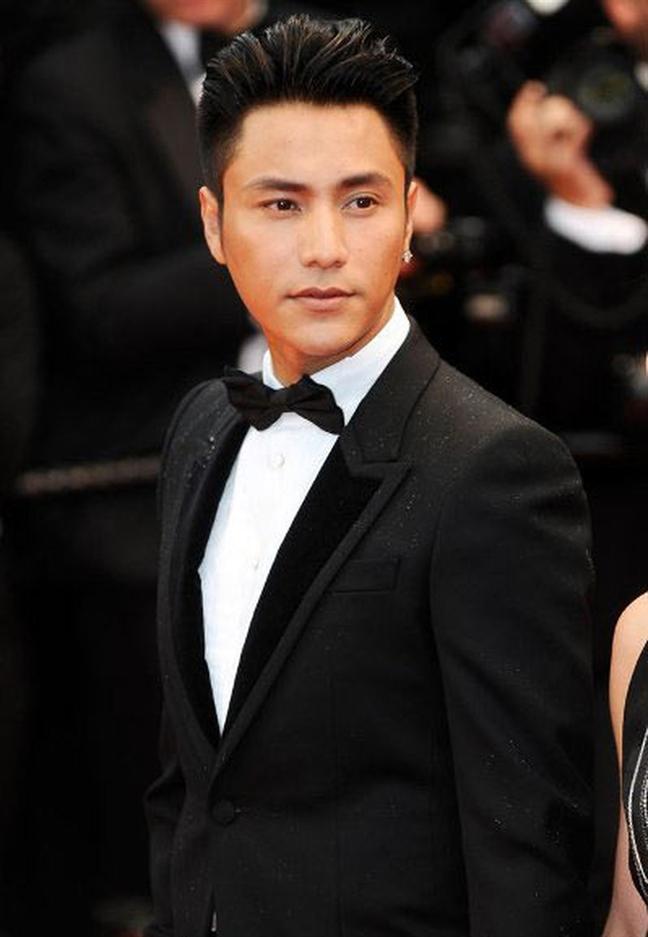 Tô Hữu Bằng, Trần Khôn và các mỹ nam bị nghi đồng tính-2