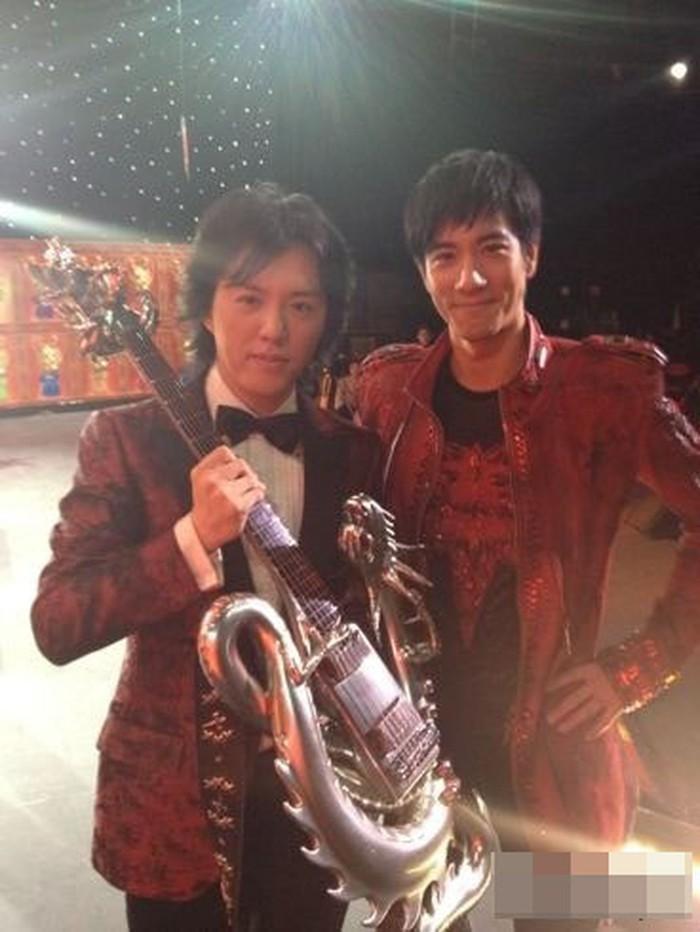 Tô Hữu Bằng, Trần Khôn và các mỹ nam bị nghi đồng tính-4