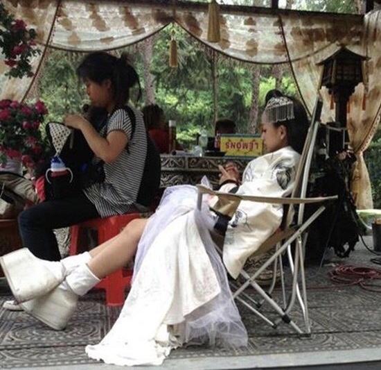 Muôn cách hack chiều cao của sao Hoa ngữ trên phim-6