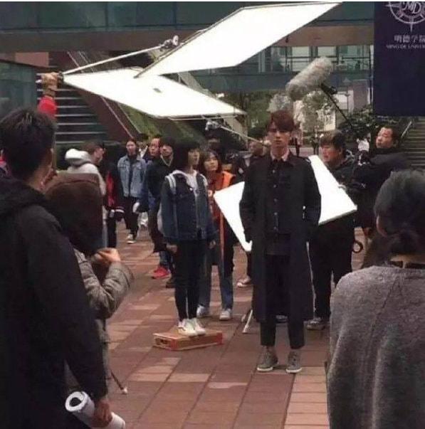 Muôn cách hack chiều cao của sao Hoa ngữ trên phim-9