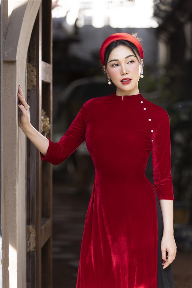 Đọ áo dài đỏ: Diệp Lâm Anh mặc ăn hỏi, Quỳnh Thư bị tố tiểu tam-4