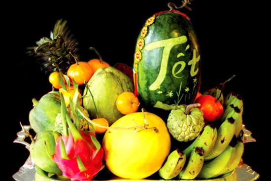 3 cây, 2 quả hưng thịnh, chưng ngày Tết tài lộc ào ào đổ về