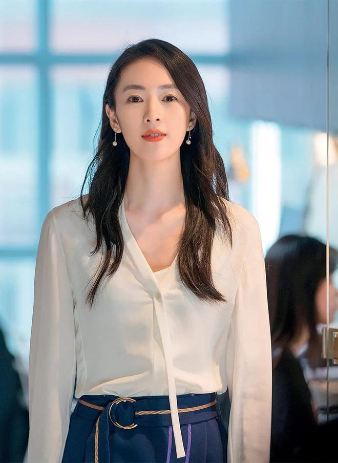 Soi gu thời trang của tân tứ đại thanh y làng giải trí Hoa Ngữ-3