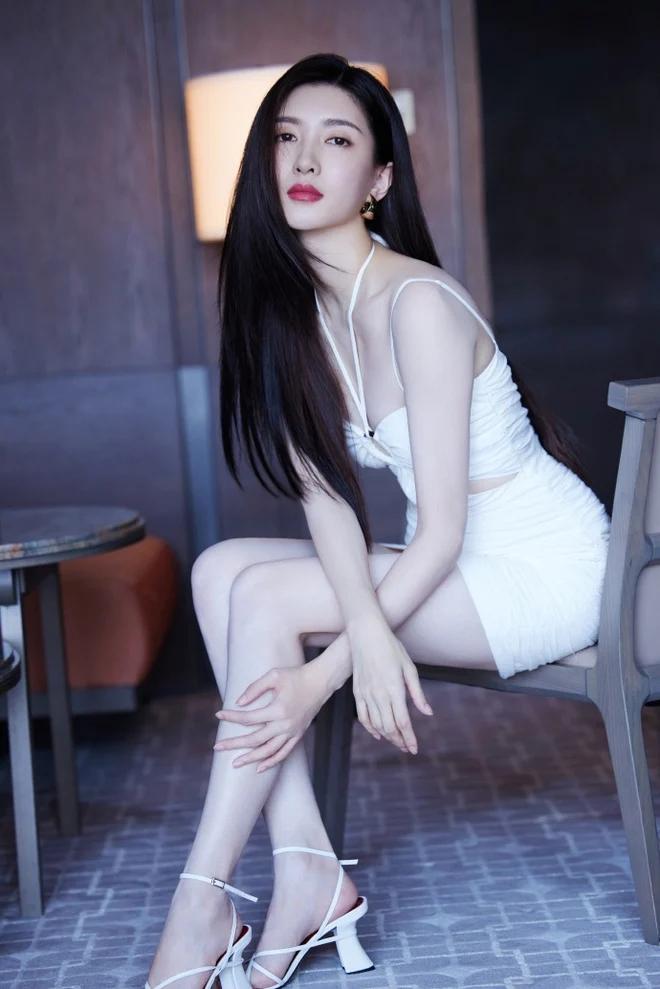 Soi gu thời trang của tân tứ đại thanh y làng giải trí Hoa Ngữ-6