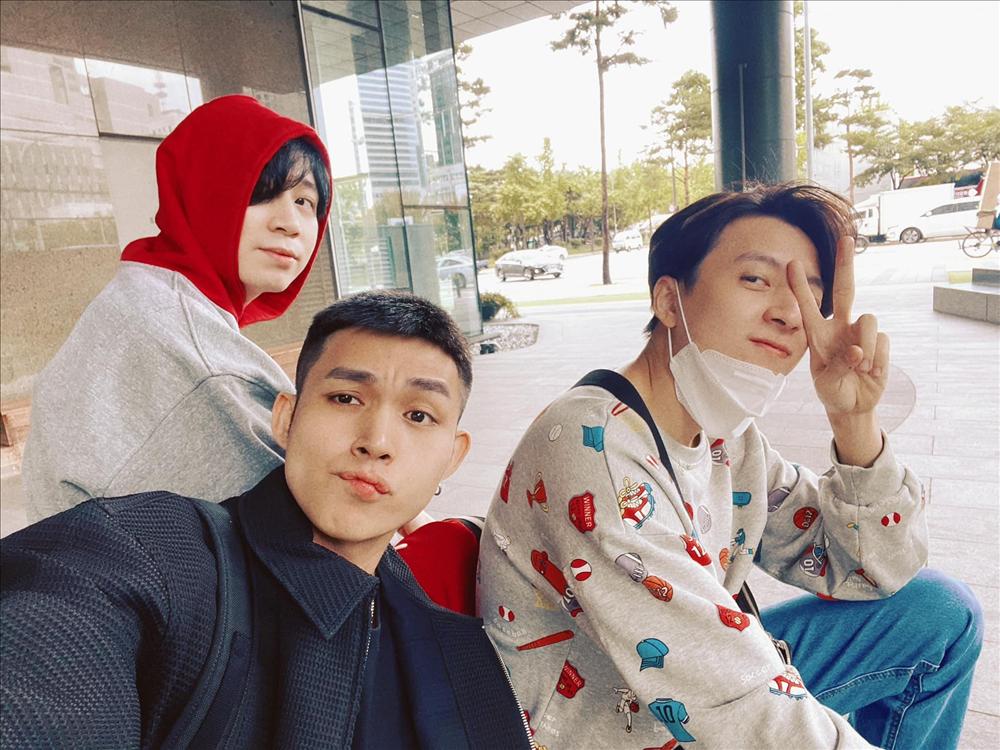 Karik đăng ảnh Jun Phạm trong đêm, thuyền tình ngàn người đẩy-12