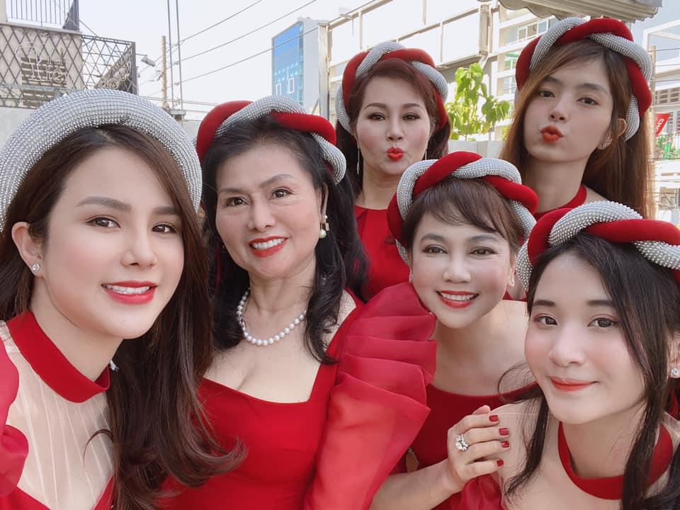 Diệp Lâm Anh được bố mẹ chồng yêu thương cỡ nào?-14