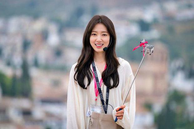 6 nữ diễn viên Hàn nghìn vai như một, Song Hye Kyo chạy không thoát-4