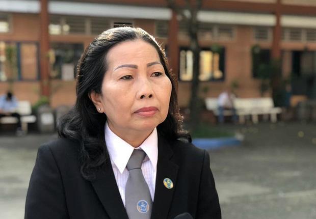 Vụ bé gái 8 tuổi bị bạo hành: Gia đình mời 6 luật sư nổi danh-2