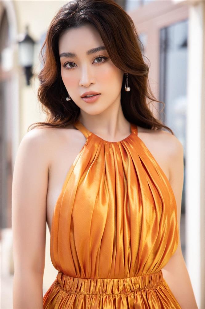 HOT: Lộ bằng chứng hoa hậu Đỗ Mỹ Linh sắp kết hôn?