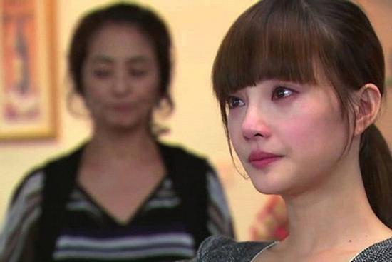 Thu sạch lương tháng, mẹ chồng còn ép con dâu nộp hết thưởng Tết