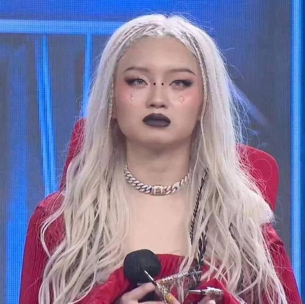 Gái xinh 17 tuổi lọt chung kết Rap Việt có thoát cảnh make-up hại?-1
