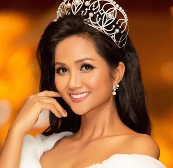 Với gương mặt này, không lạ HHen Niê vướng nghi vấn dao kéo-8