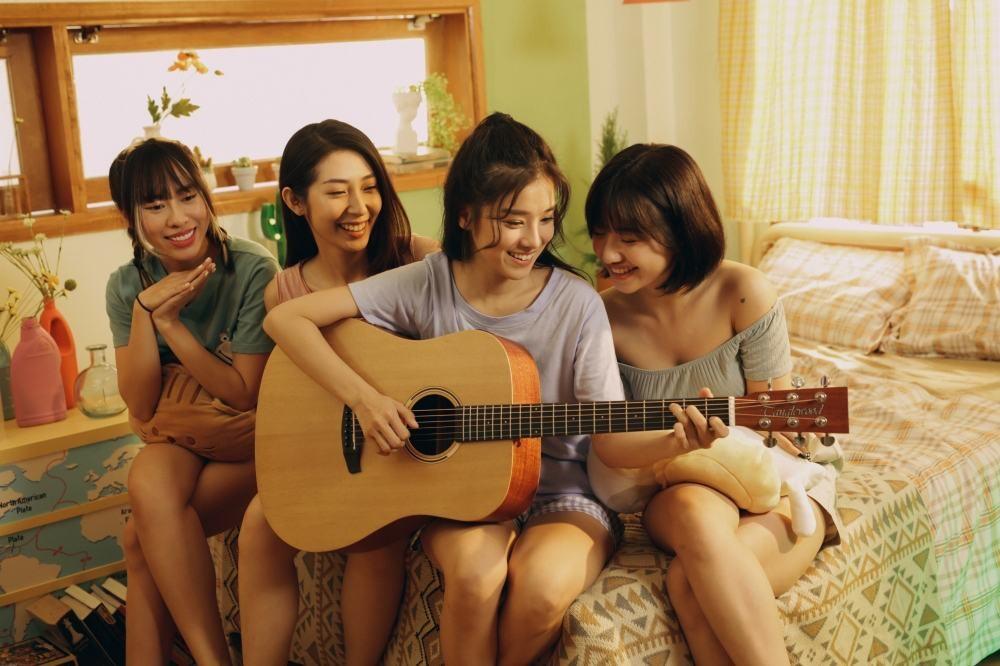 Nghe ca khúc Tết của Hoàng Yến Chibi chỉ muốn đi ngay về nhà-3