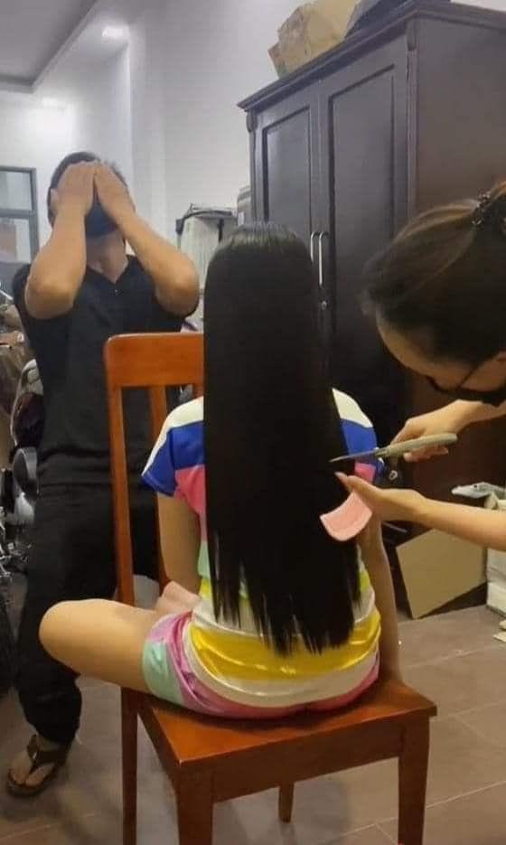 Những khoảnh khắc yếu đuối rơi lệ của các ông bố bên con gái-2