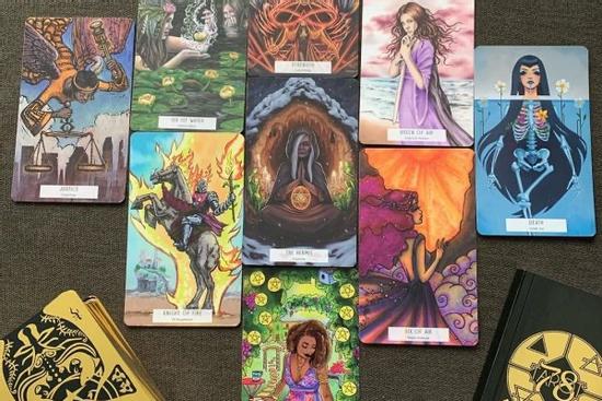 Bói bài Tarot thứ 3 ngày 18/1/2022: Tiêu pha thoải mái không lo cạn tiền