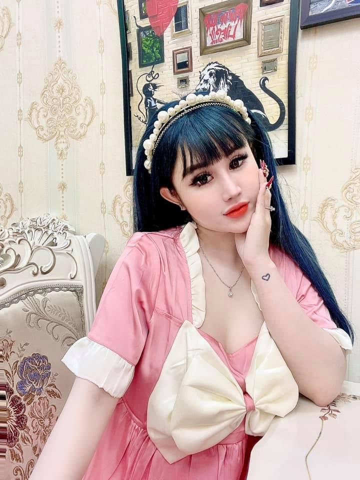 Ám ảnh đôi lông mi dày cộp như sâu róm của Trần My-7