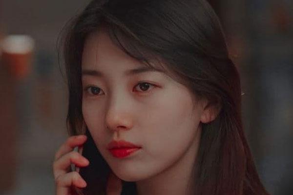 Tới nhà bạn thân, chị dâu xuất hiện sững sờ trong bộ dạng khắc khổ-1