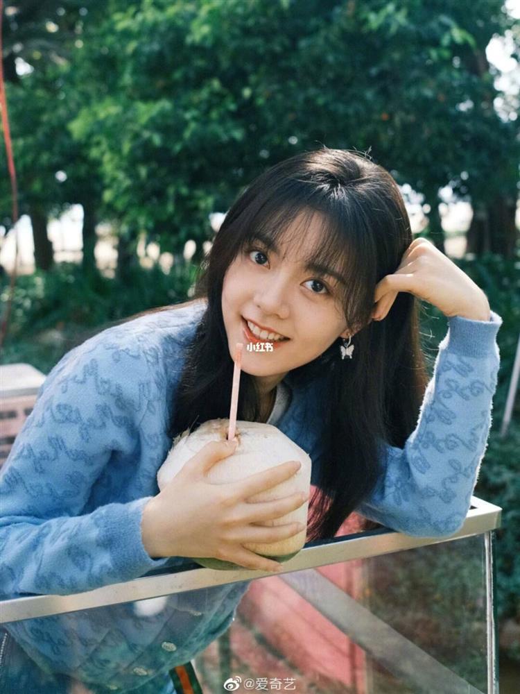 Triệu Kim Mạch - ngôi sao GenZ đang sáng rực ở Cbiz-6