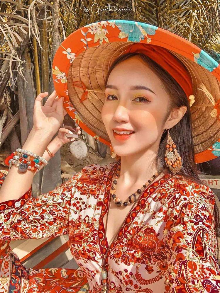 Tiktoker Gia Thị Linh bị tố tiểu tam: Trên mạng già chát, đời thực sexy-10